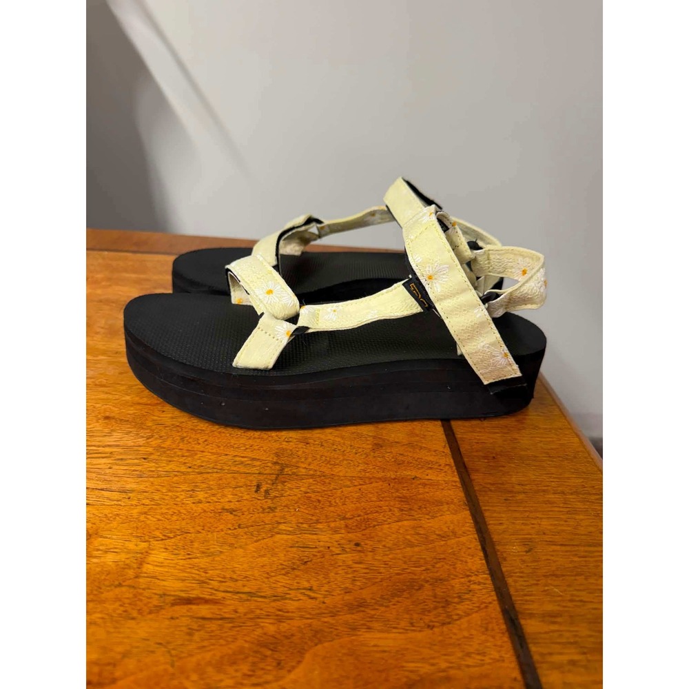 Teva Womens 10 Yellow Sandals Midform Universal Daisy Floral Platform 1125203